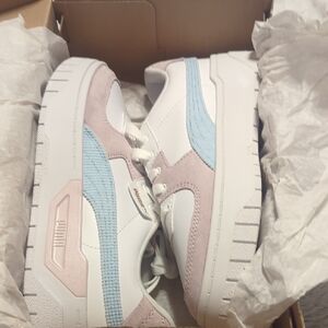Puma White and Pink Sneakers with Blue Accents